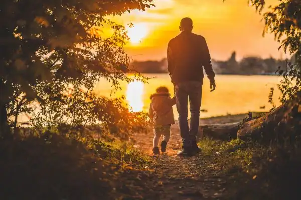 image of dad and child - parental alienation St Austell