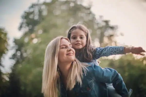 happy mum and daughter following mediation to resolve parental alienation St Austell